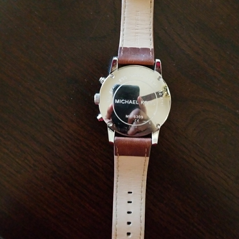 Watch - Picture 2 of 2